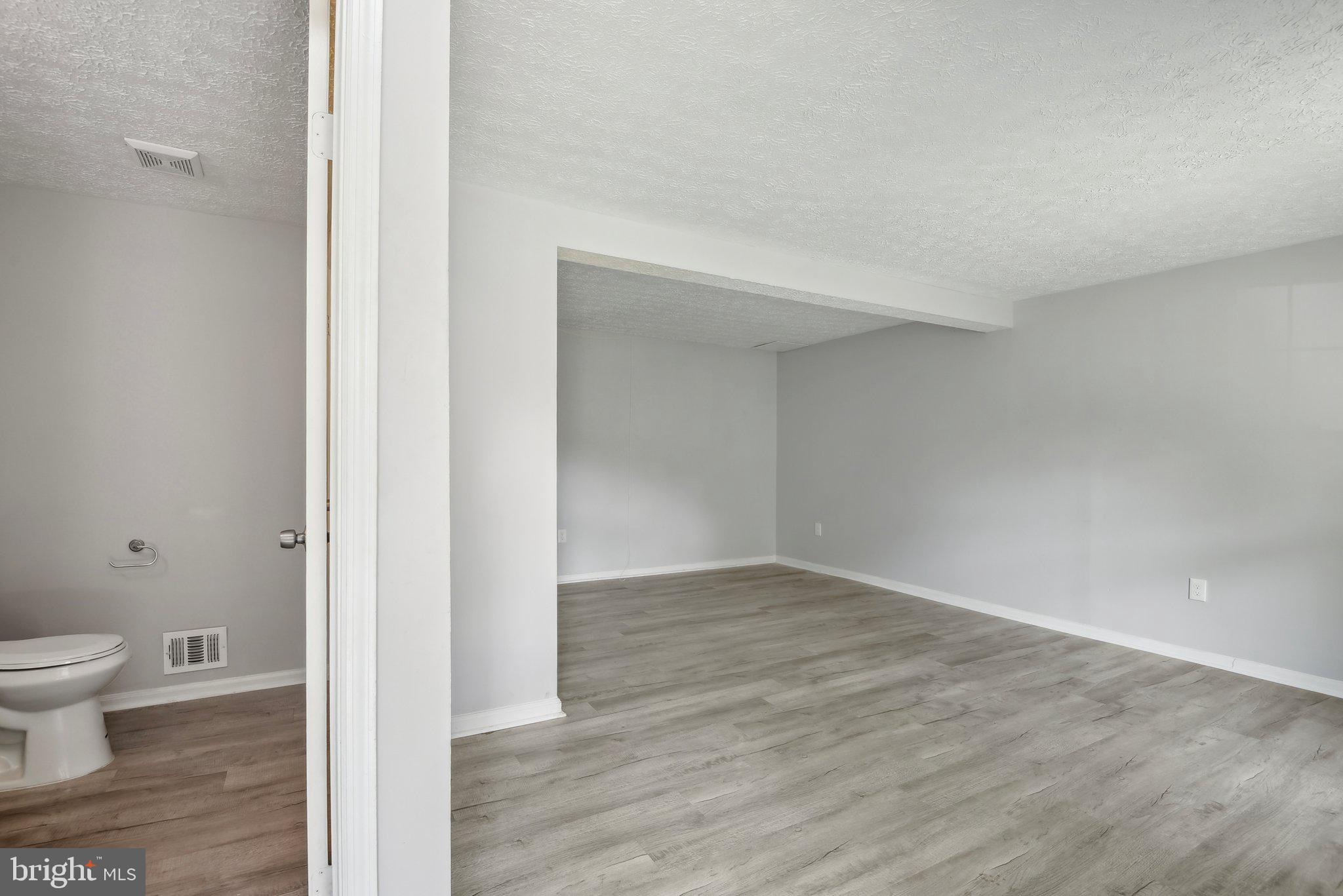 GREEN HOLLY WOODS - Residential