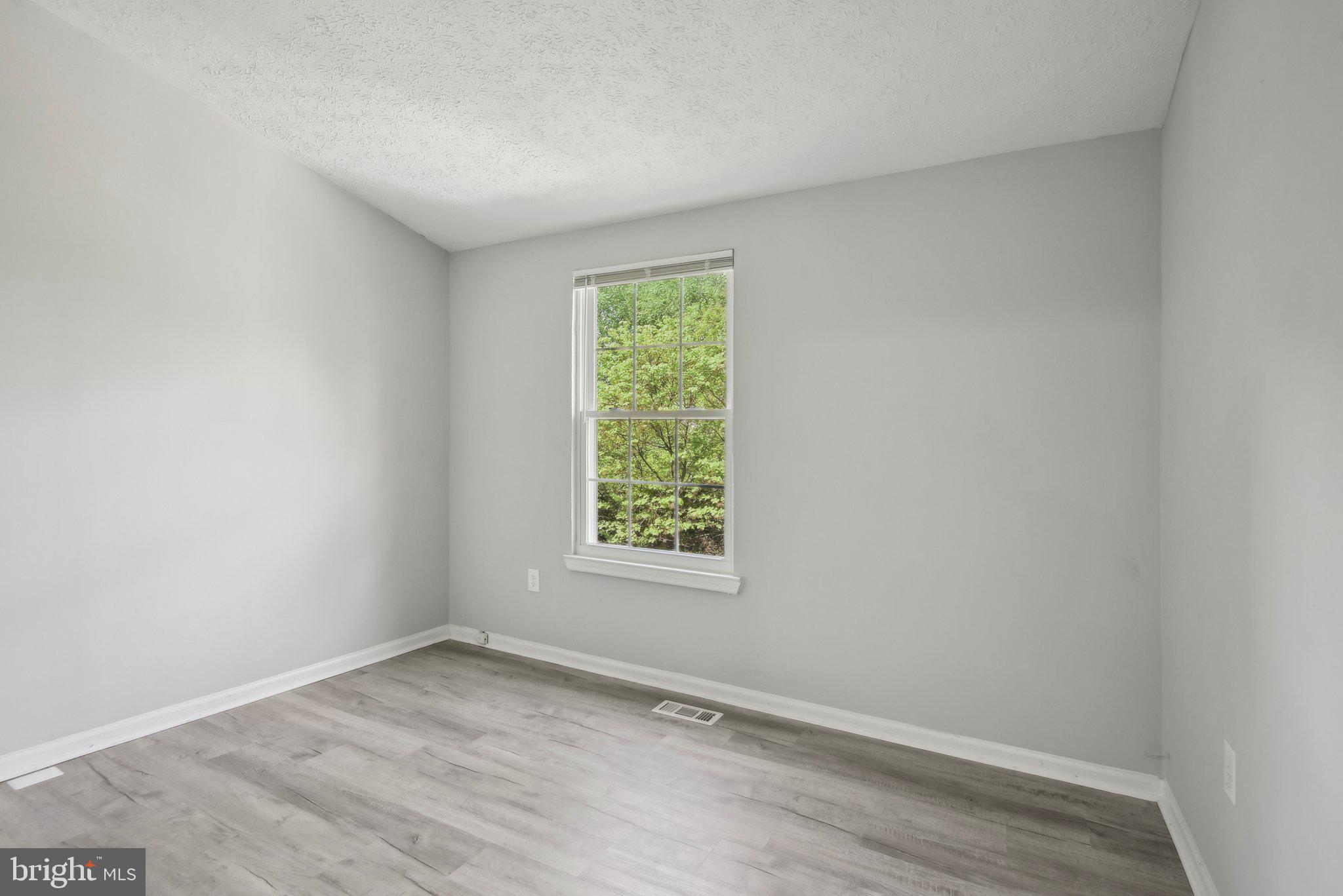 GREEN HOLLY WOODS - Residential