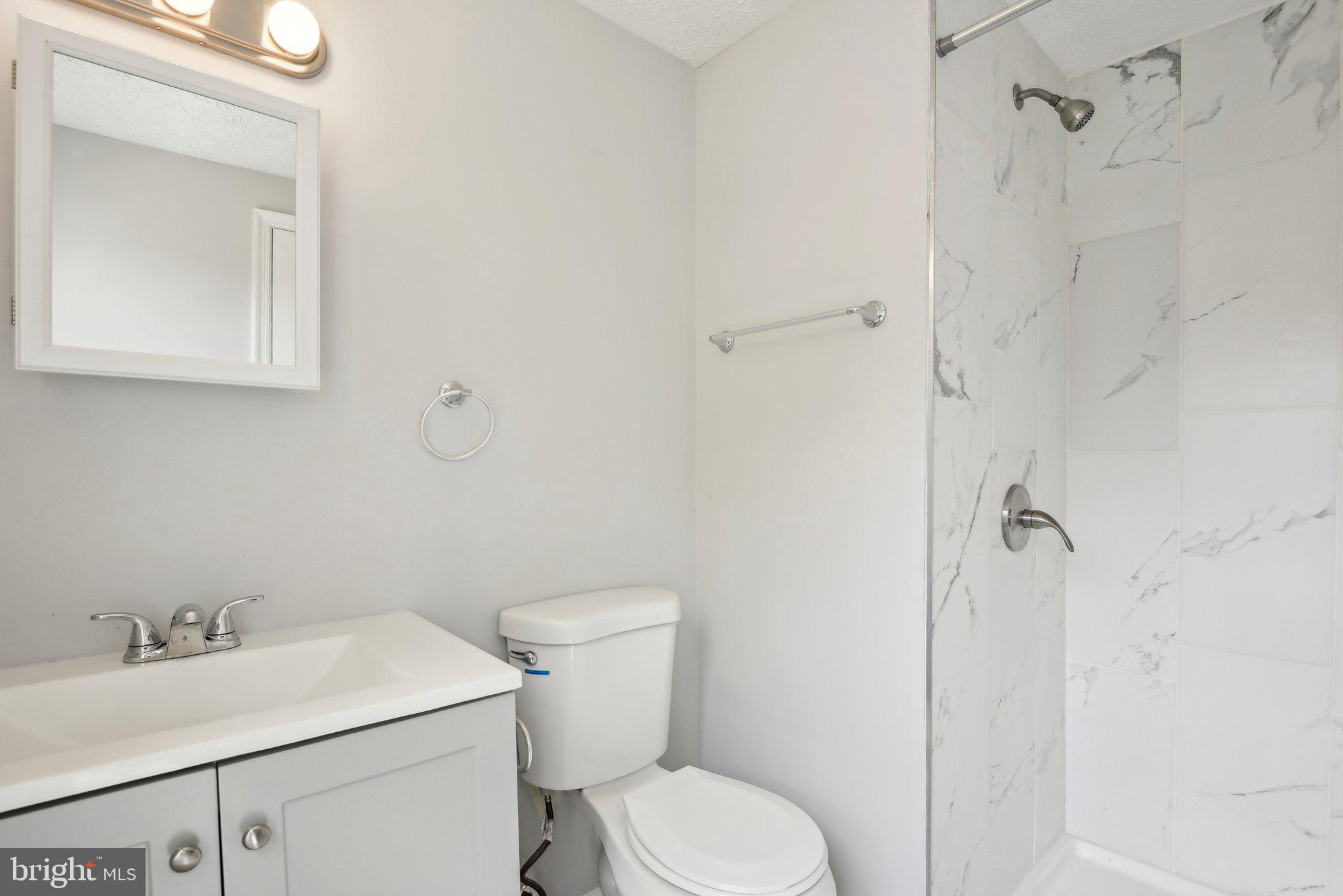 GREEN HOLLY WOODS - Residential