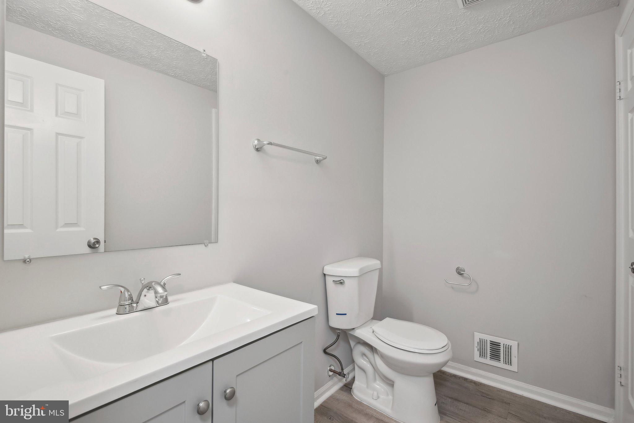 GREEN HOLLY WOODS - Residential