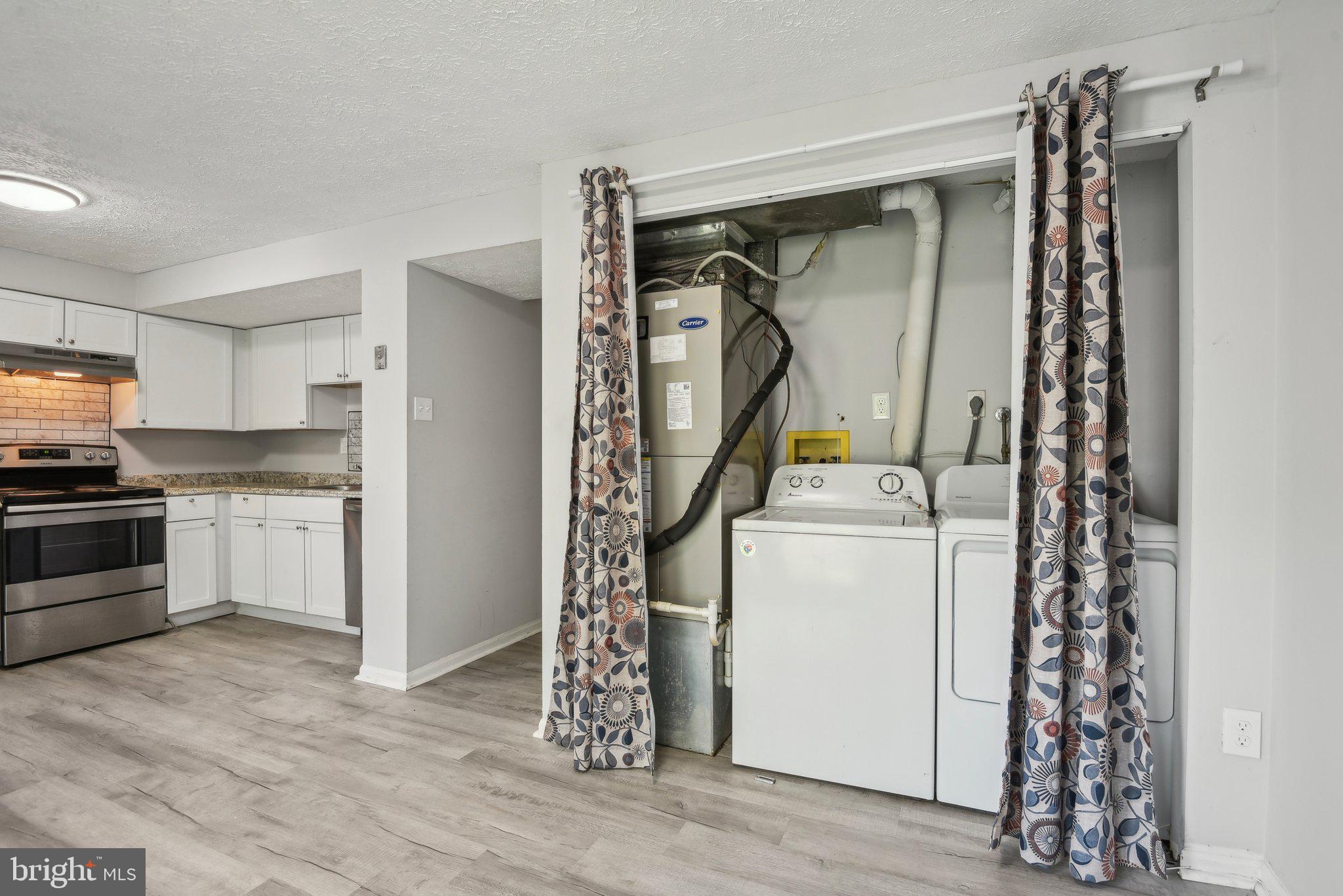 GREEN HOLLY WOODS - Residential