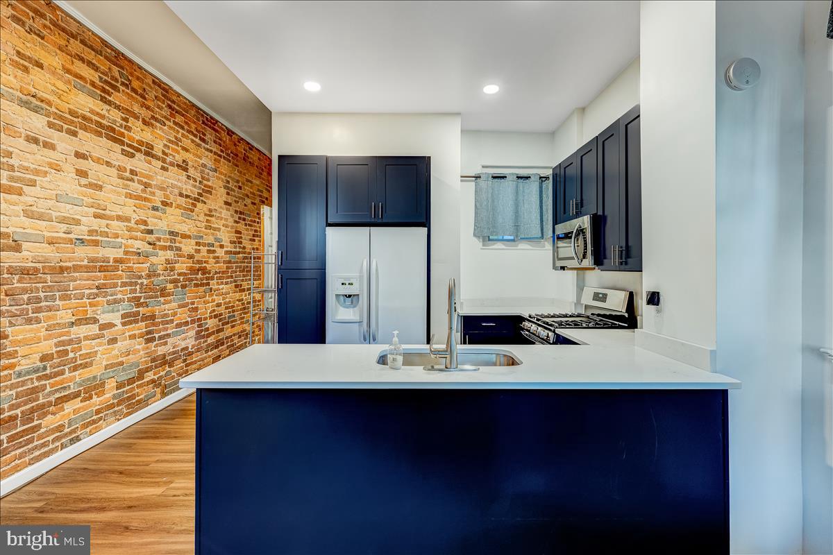Welcome to 2216 Linden Ave, a ground floor unit located in historic Reservoir Hill. This first floor apartment features tons of natural light and a brand new kitchen with SS appliances-- you can dine inside or outside on the back patio. Private parking is available!
Reservoir Hill is within easy walking distance of the North Avenue station on the Baltimore Light Rail line and the Penn-North station on the Baltimore Metro Subway, as well as Pennsylvania Station on Amtrak's Northeast Corridor.
MINIMUM CREDIT SCORE 650
A few things to note:
Home is available furnished: two couches, tv, kitchen table, chairs and bed. $50/month
Laundry is shared and available on premise free of charge.
Private parking $60/month (potential to be discounted)
Tenant pays gas, electric and water ($60/month)
First month's rent and security deposit are due after lease is signed
One year lease.
Application fee is $50
Owner will consider animals on a case by case basis --- an additional $50/month pet rent would be added