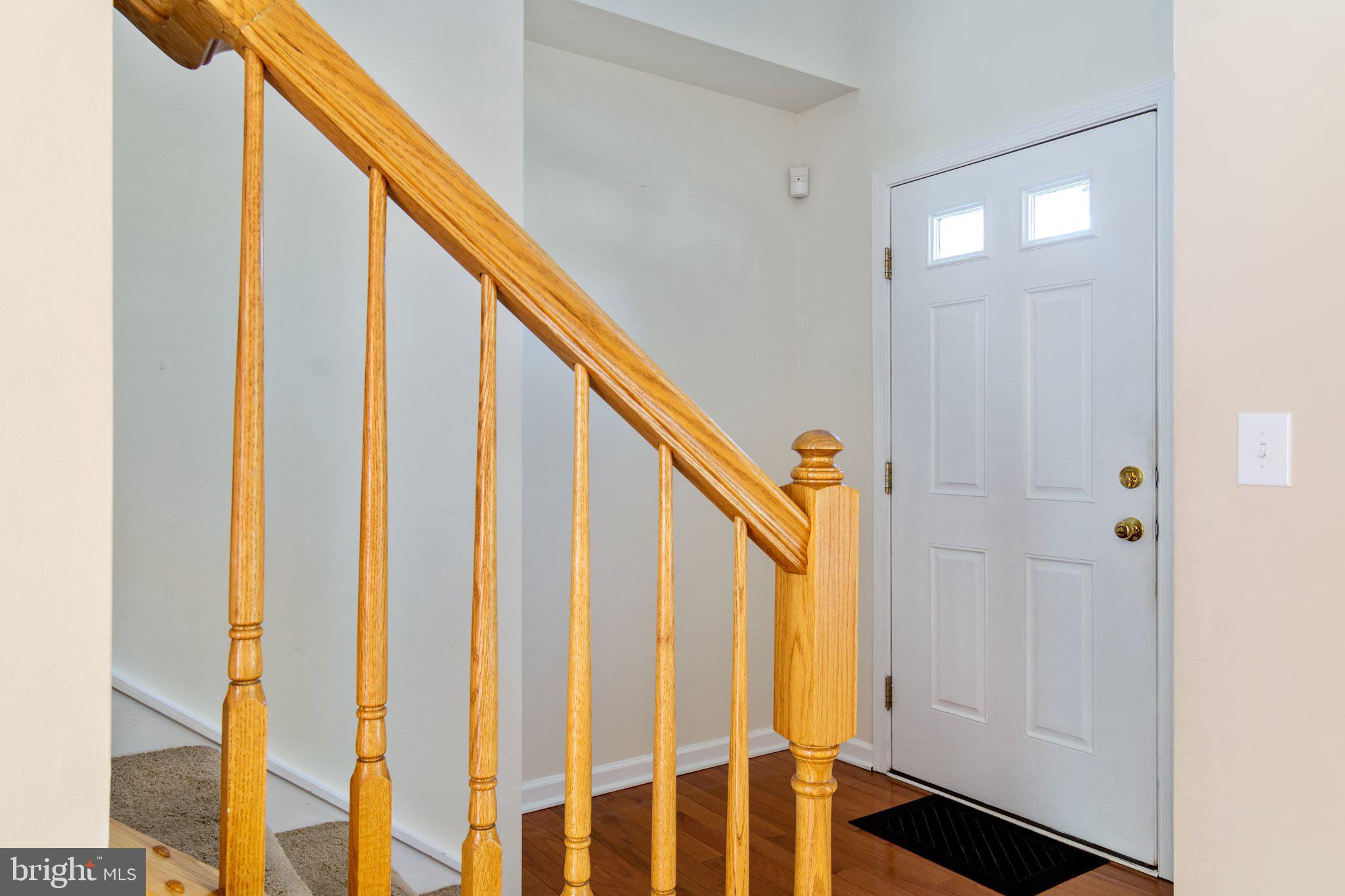 THREE FLAGS - Residential