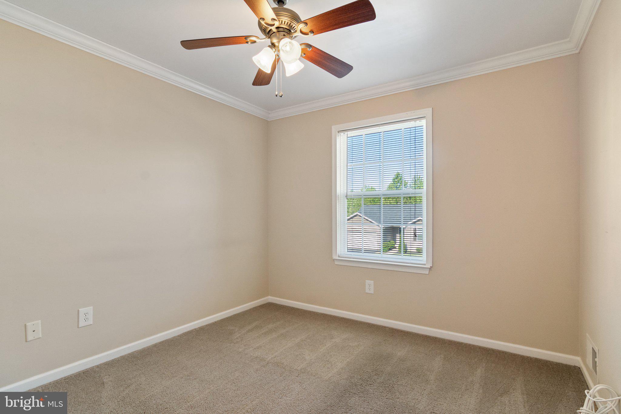 THREE FLAGS - Residential