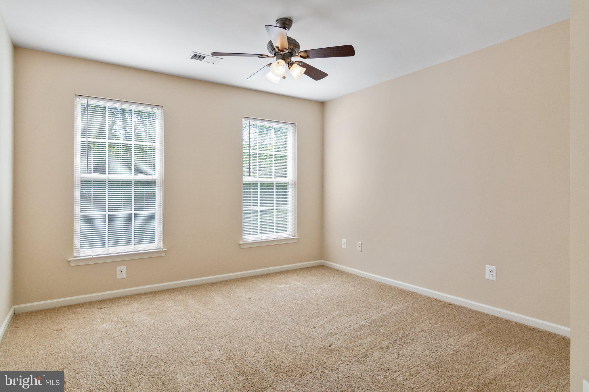 THREE FLAGS - Residential