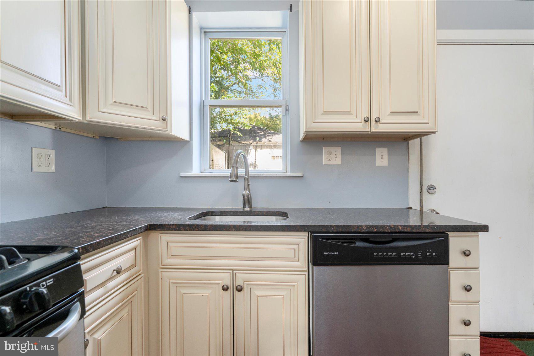 OVERLEA - Residential