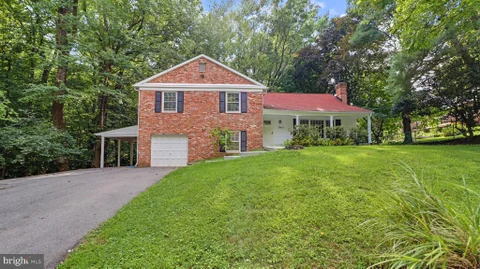 7800 Seven Locks Road, Bethesda, MD 20817 - #: MDMC2250568