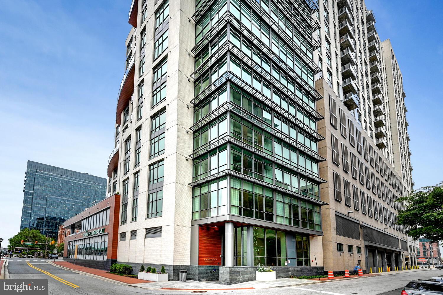 HARBOR EAST - Residential