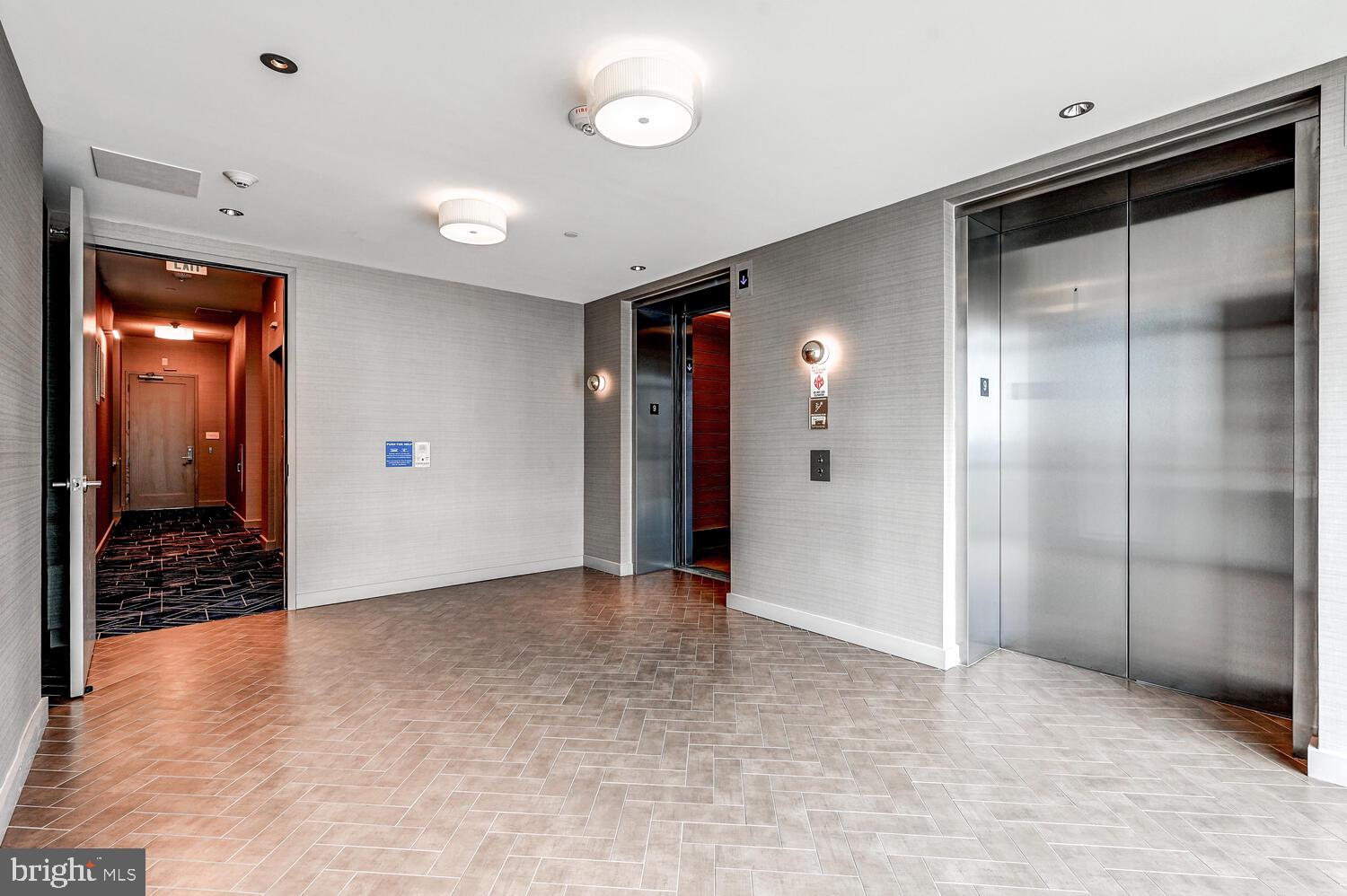 HARBOR EAST - Residential