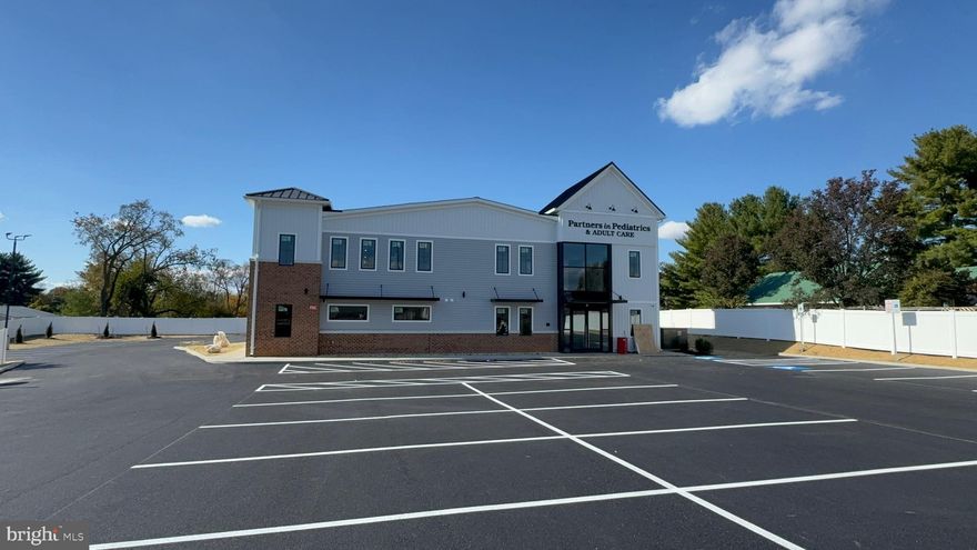 Outstanding new construction convenient to downtown as well as to most Pennsylvania locations as well. Elevator serviced second floor space is essentially a blank canvas to make your own space. Great for medical, professional, therapy, etc.

Great location with an easily recognizable location in a prime locatioin filled with quality structures.

Reasonable triple net leae terms.