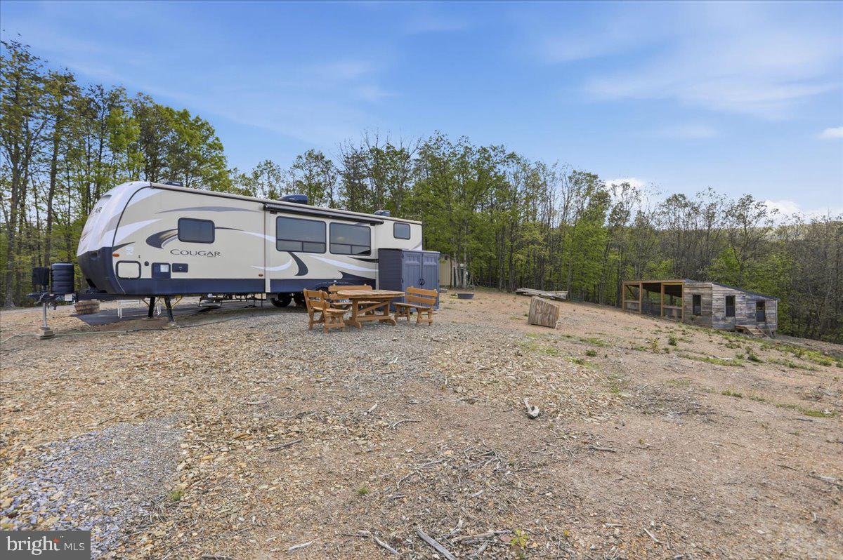 399 BUTTONWOOD TRAIL