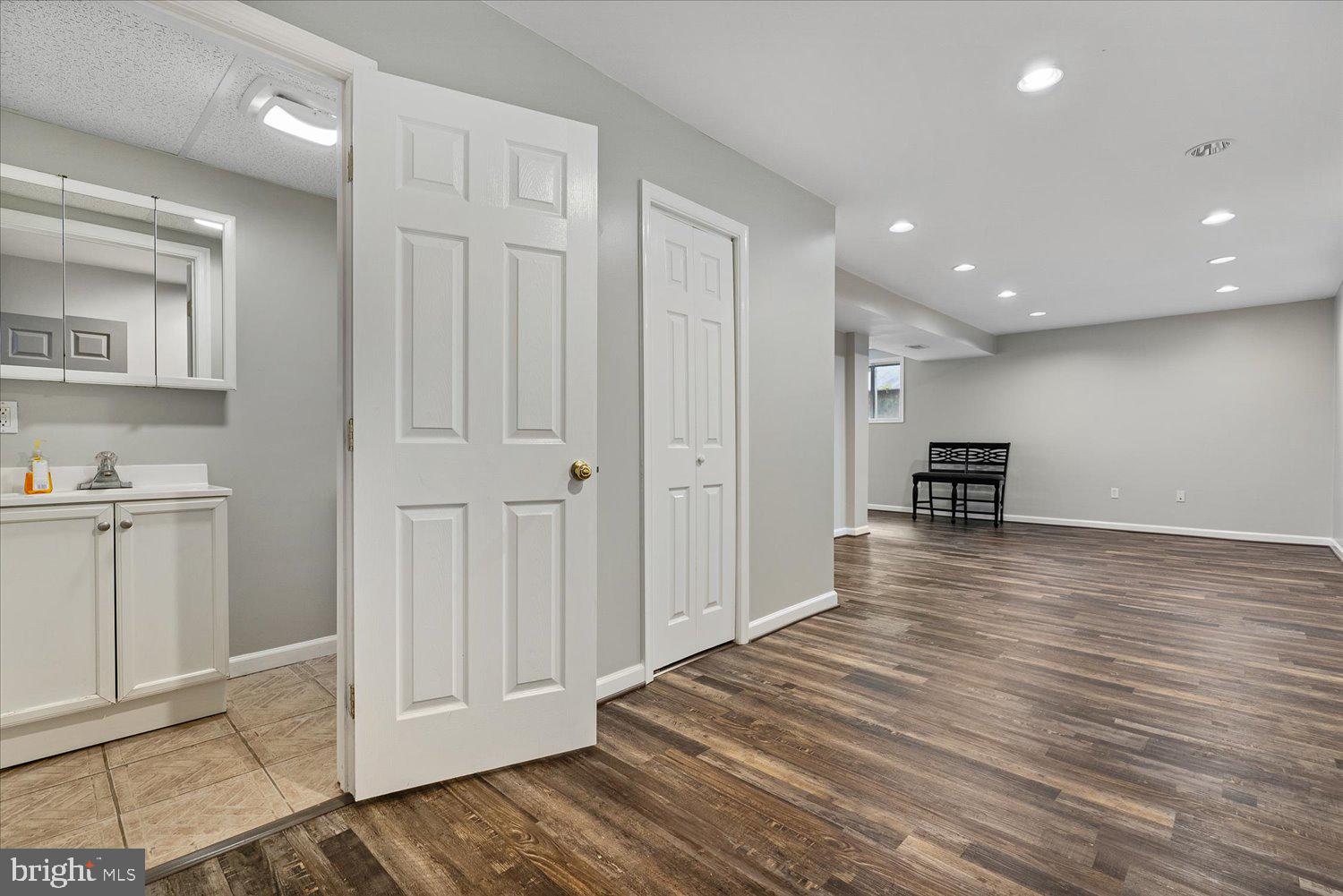 DAVIDSONVILLE - Residential