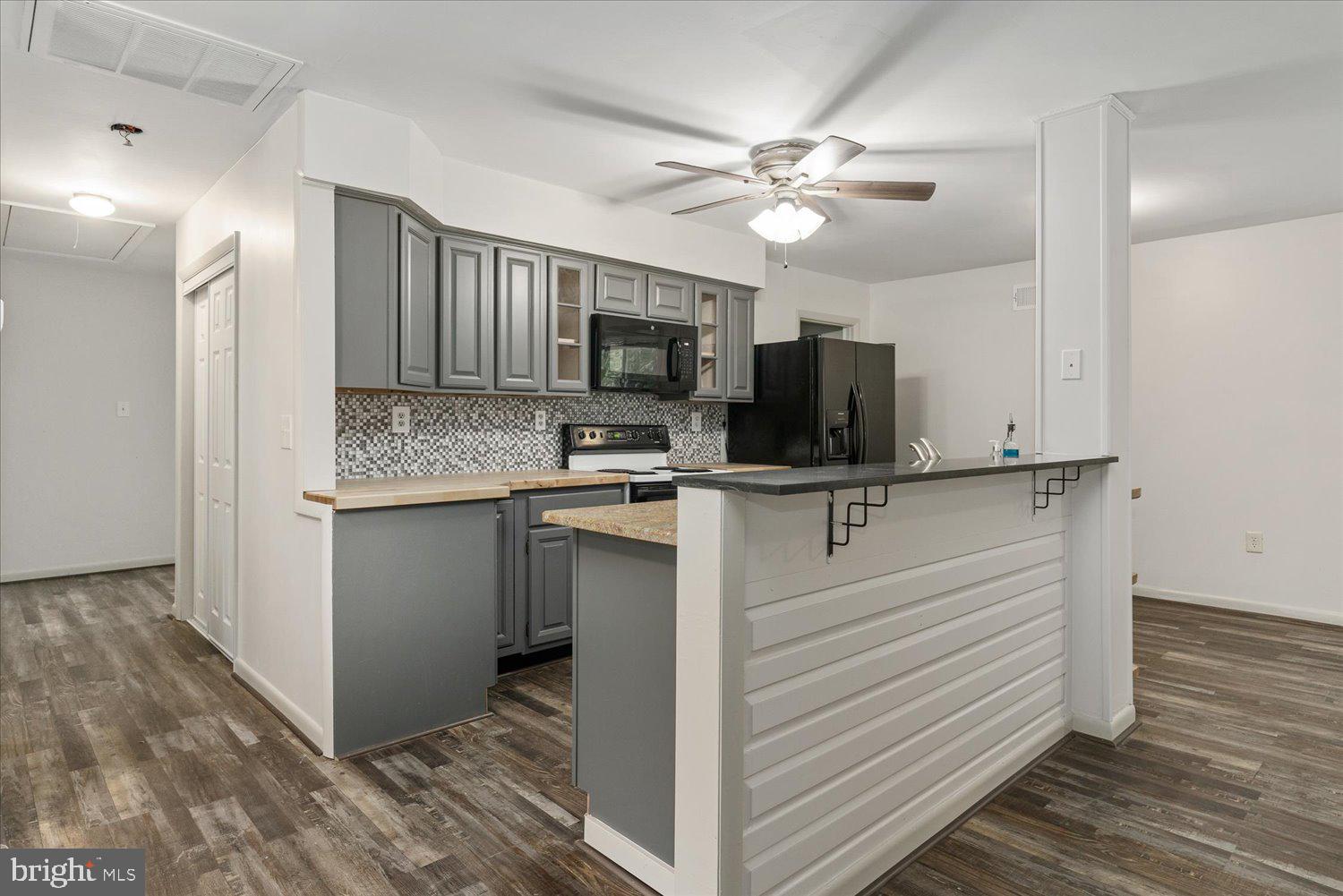 DAVIDSONVILLE - Residential