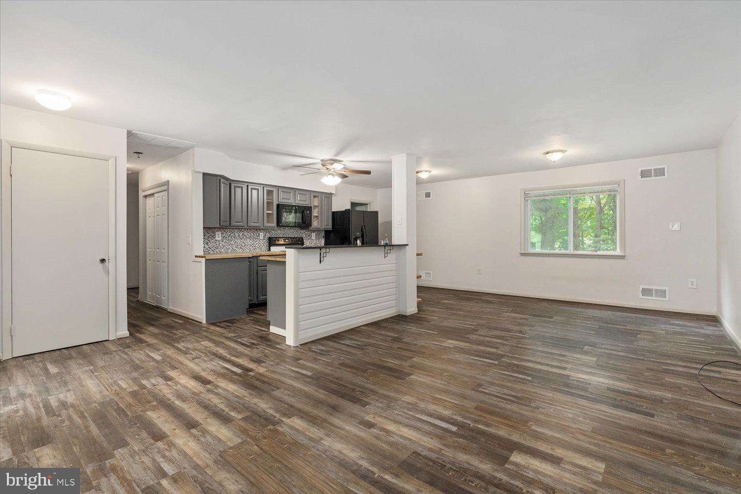 DAVIDSONVILLE - Residential