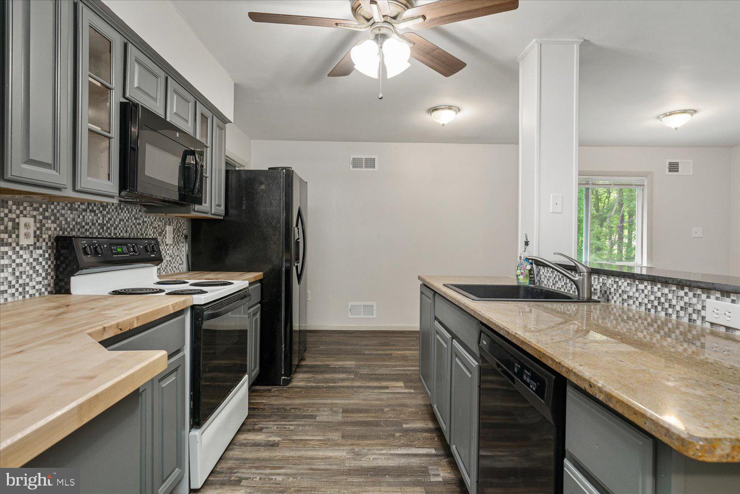 DAVIDSONVILLE - Residential