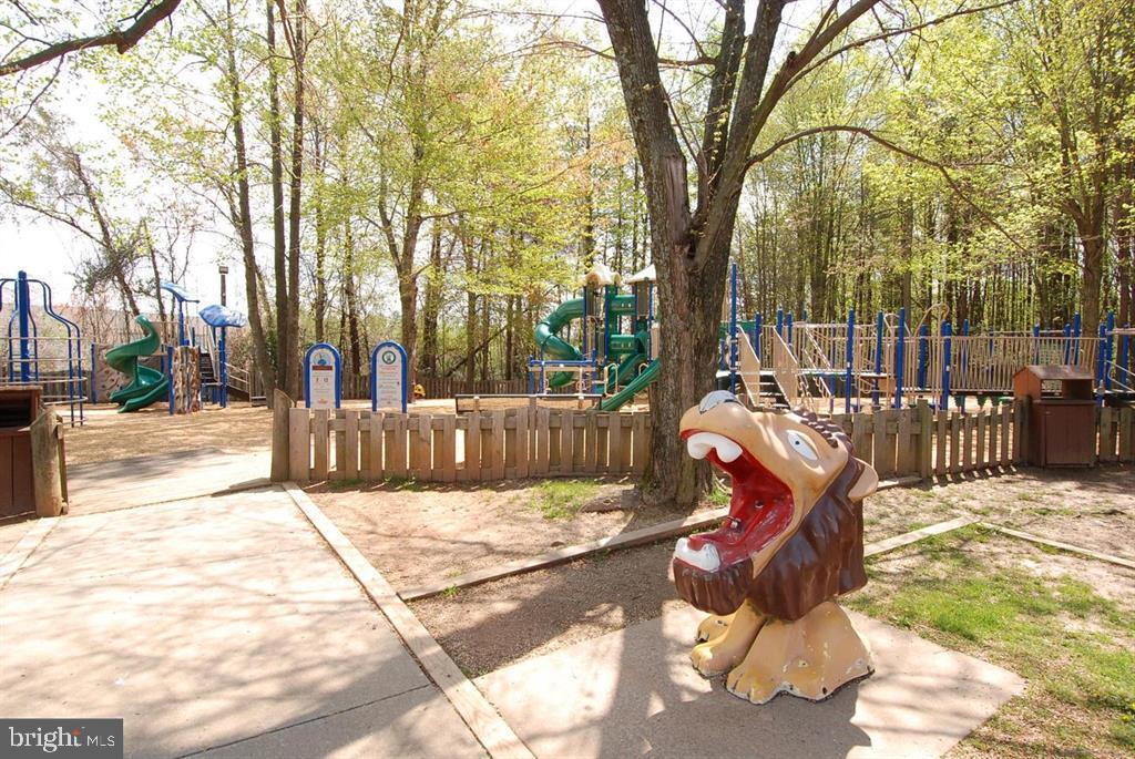 MONTCLAIR ST4 - Residential