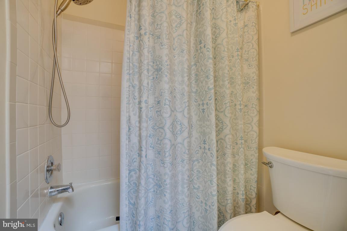 MONTCLAIR ST4 - Residential