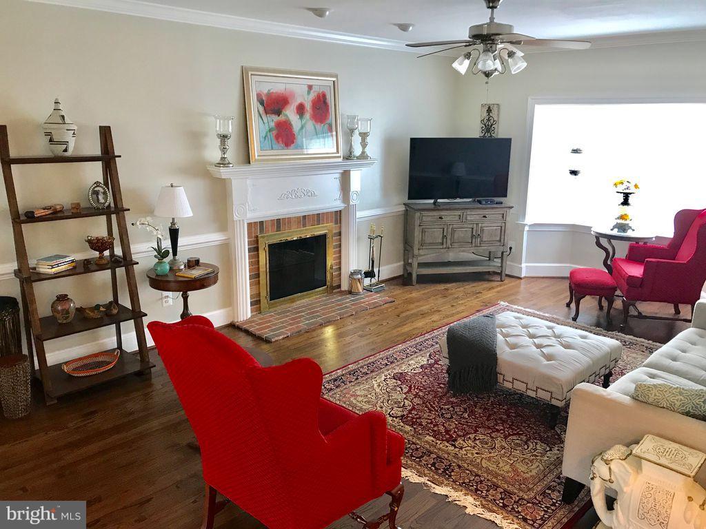 CROSSPOINTE - Residential