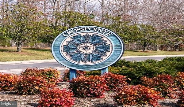 CROSSPOINTE - Residential