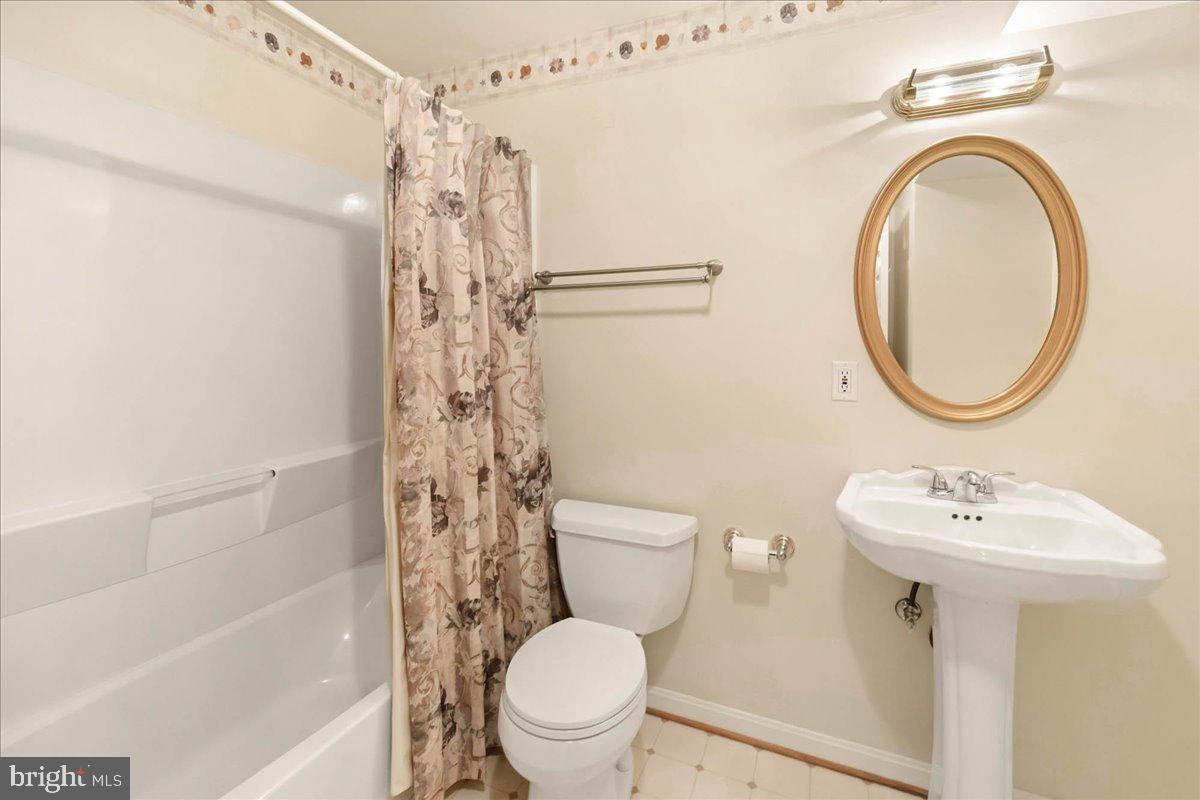 WORMANS MILL - Residential