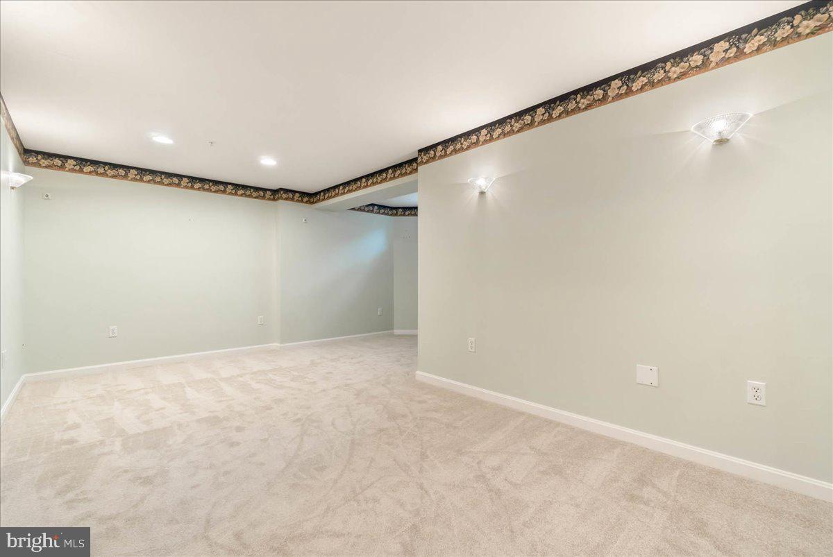 WORMANS MILL - Residential