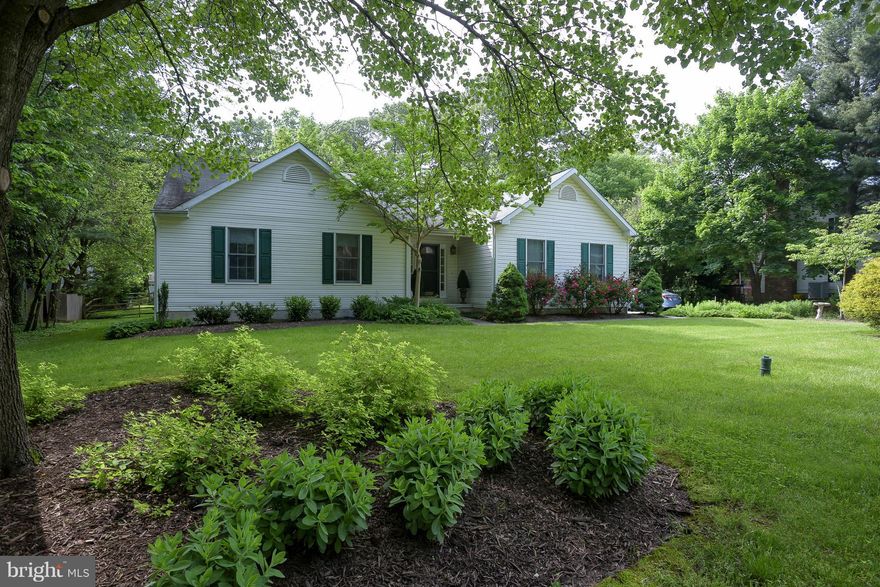 Beautiful custom-built home (1996). 2nd newest home in Chartwell! Ideal set up for main-level living w/3 beds & 2 full baths & perfect entertaining space w/ an eat-in kitchen, separate DR w/wood floors, & large LR w/door to spacious Trex deck. Lovely gardens! Master spa bath & walk-in closet. 2-car garage. Enjoy St. Andrews Swim & Tennis Club, Chartwell Golf & Country Club, Kinder Farm Park.