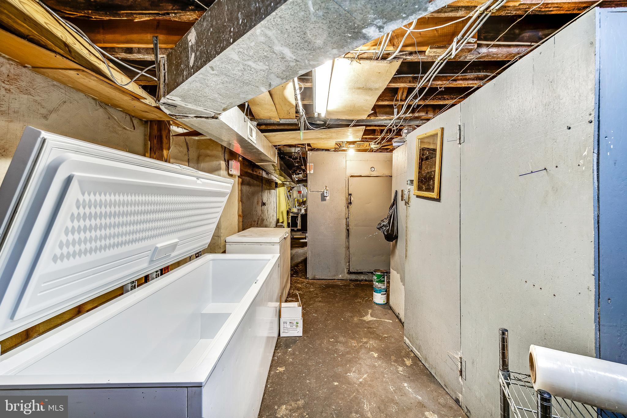 SOUTH STREET - Commercial Sale