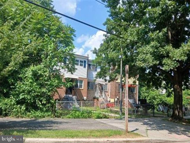 5814 CLAY STREET NE