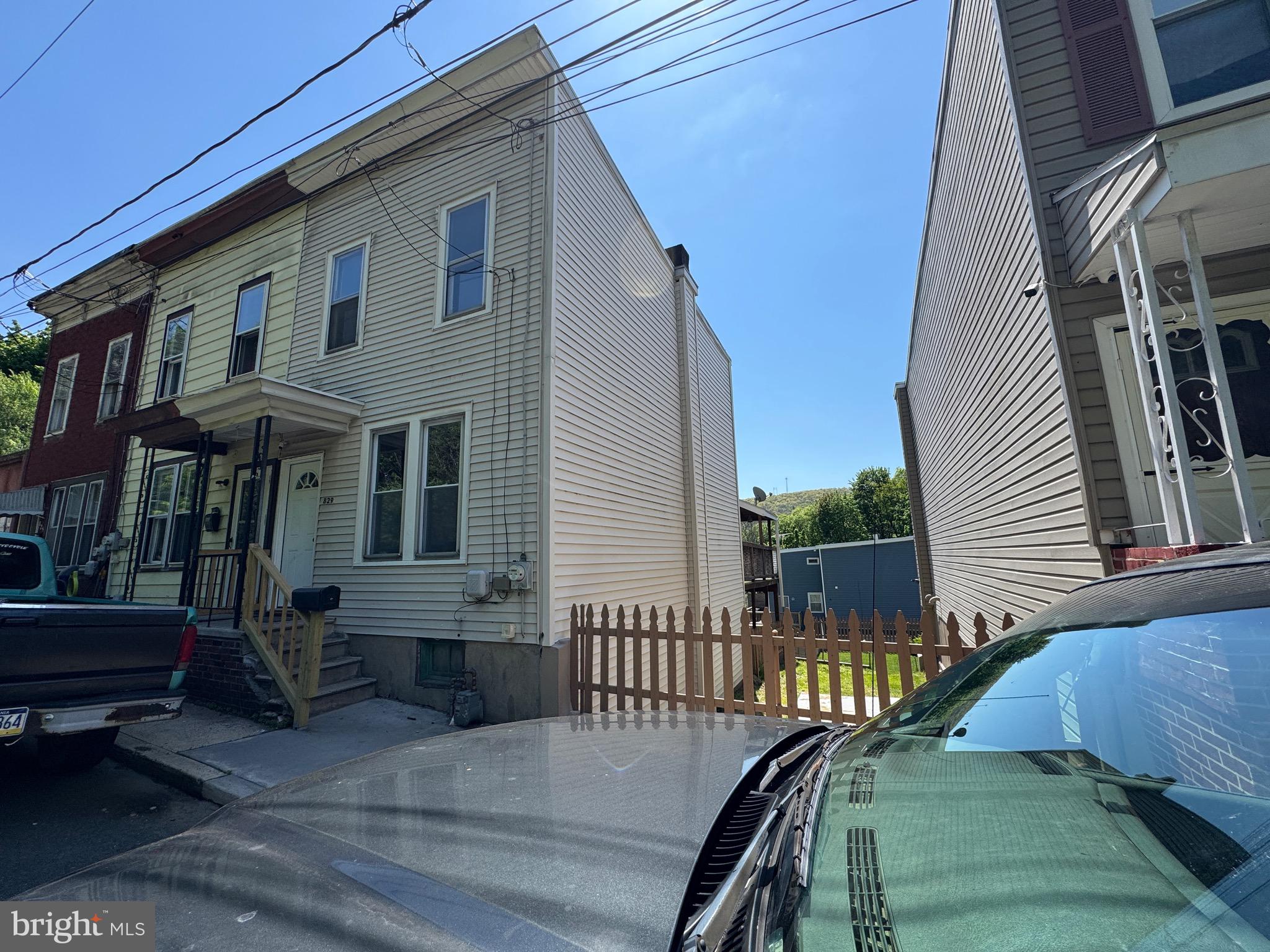 POTTSVILLE - Residential