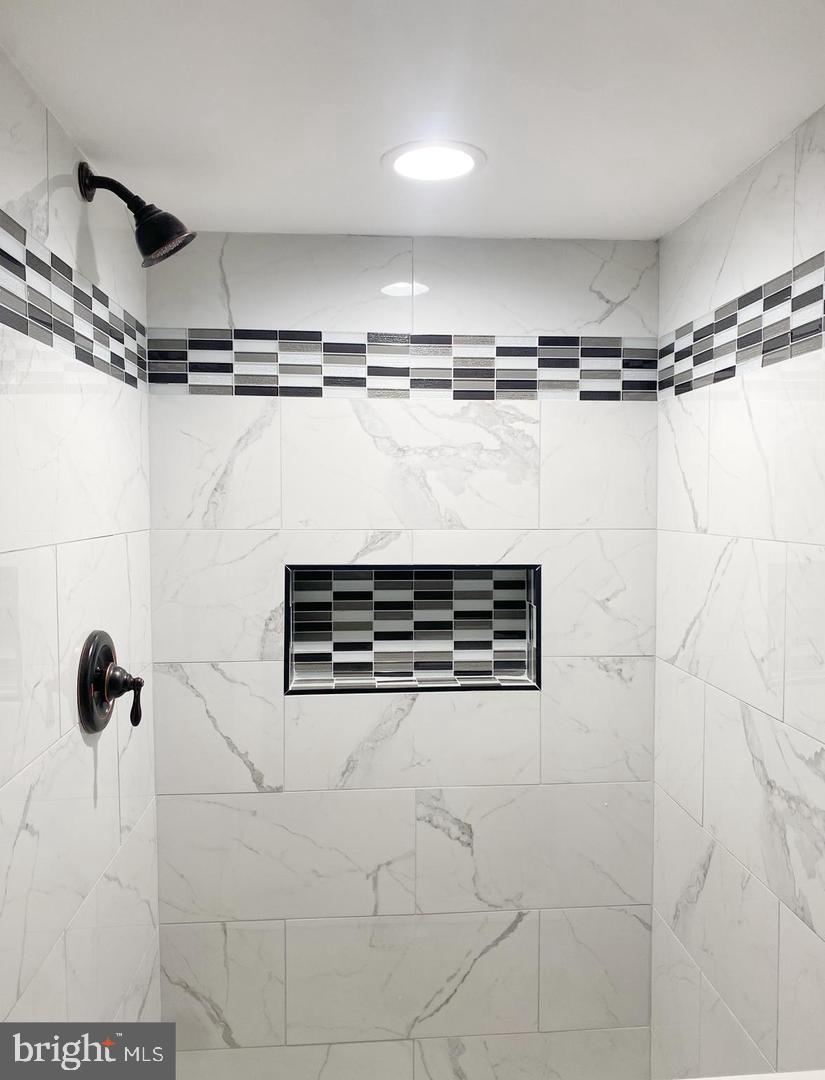 LOCH RAVEN - Residential Lease