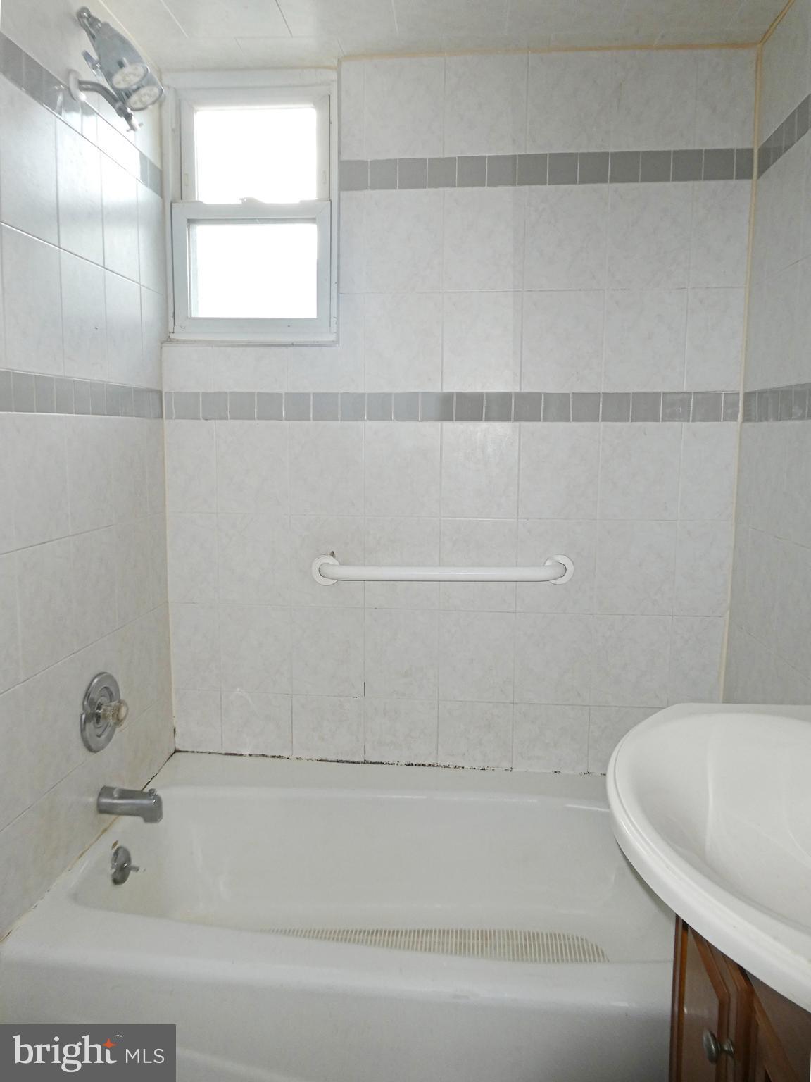 HAVRE DE GRACE MANOR - Residential Income