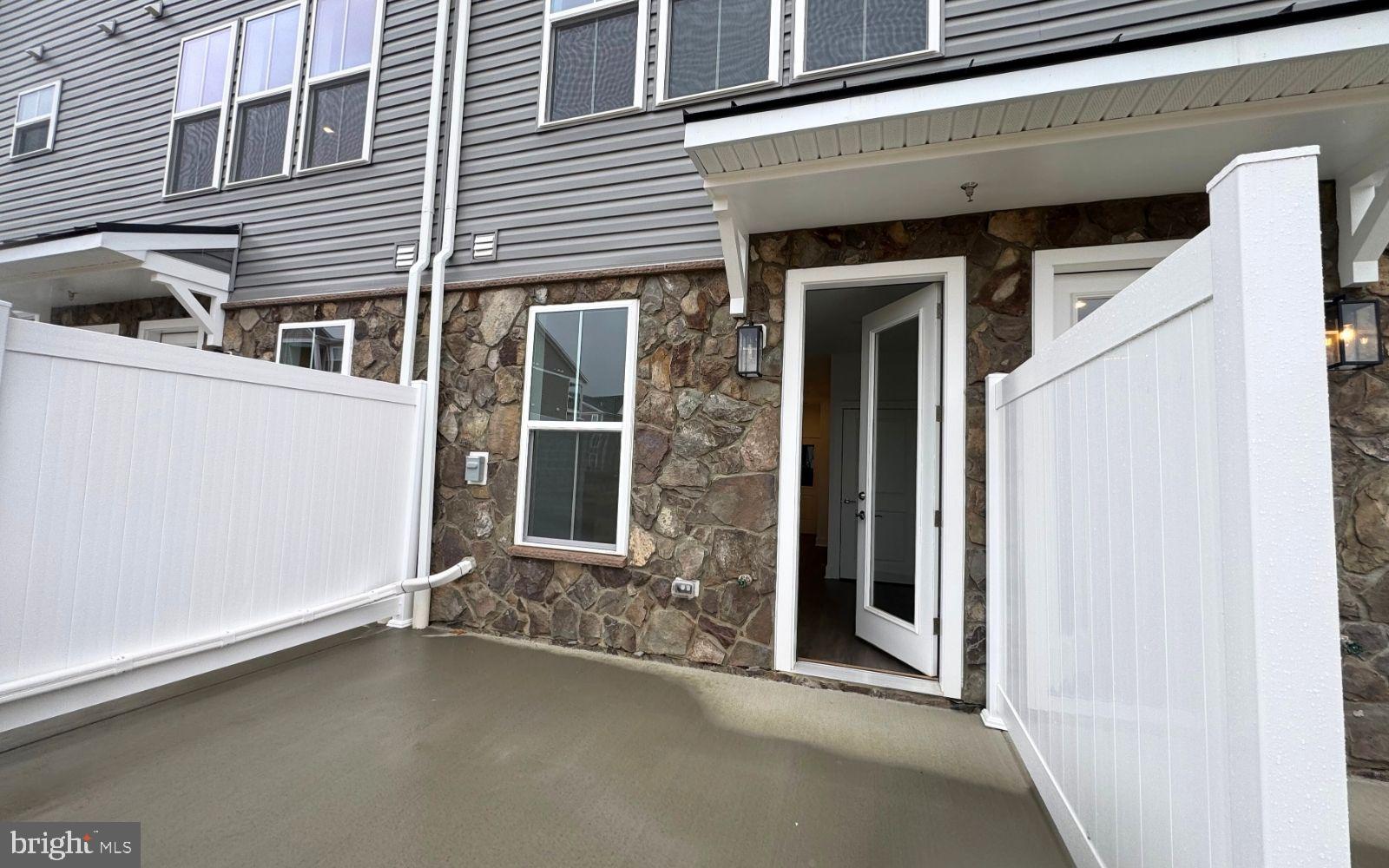 EMBREY MILL - Residential