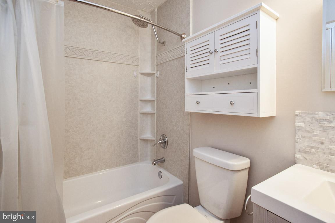 DORCHESTER - ST. CHARLES - Residential