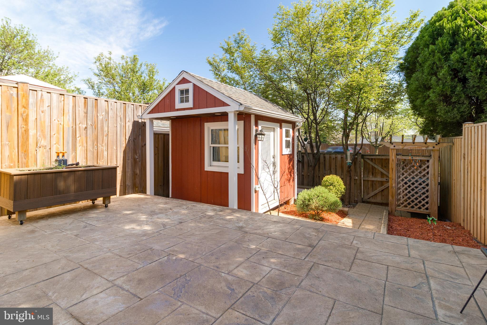 BRISTOE STATION - Residential