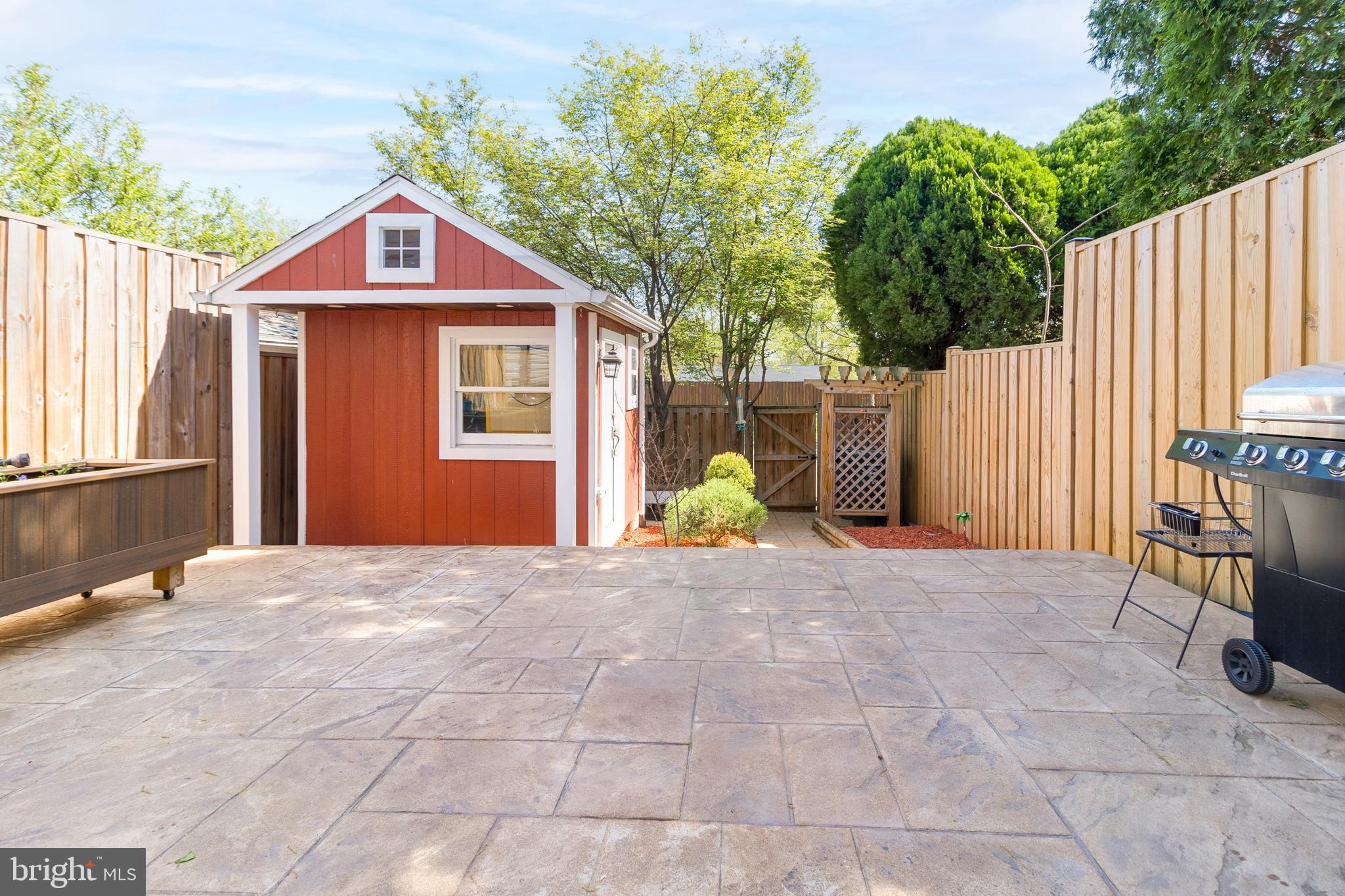 BRISTOE STATION - Residential