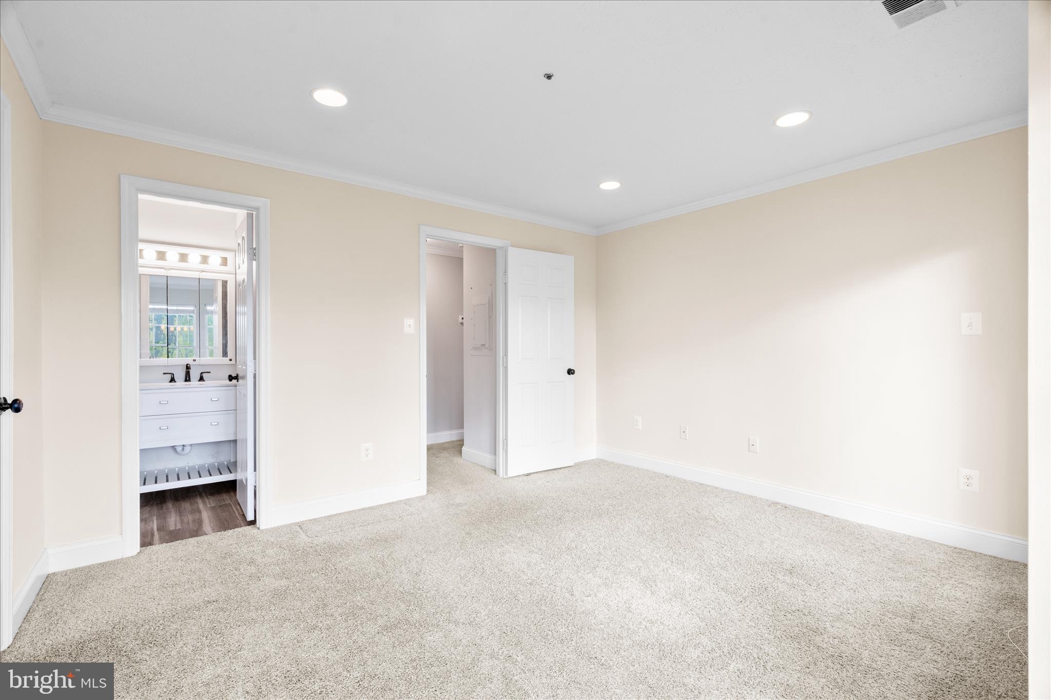 DORSEY HALL - Residential