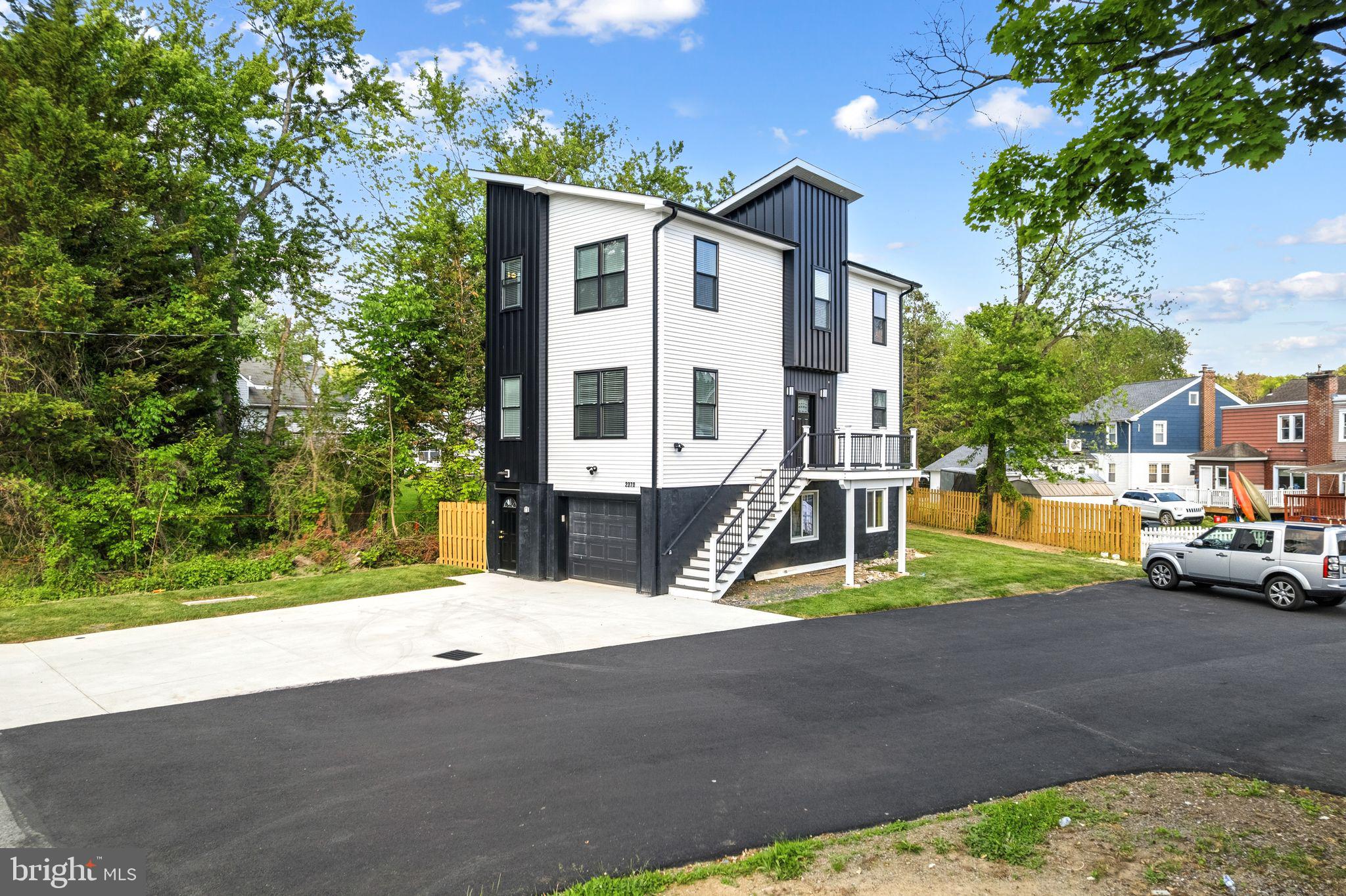 HUNTINGDON VALLEY - Residential
