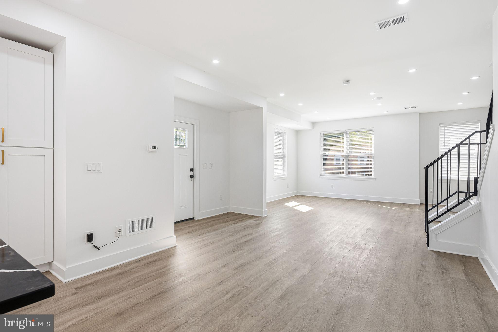 HUNTINGDON VALLEY - Residential