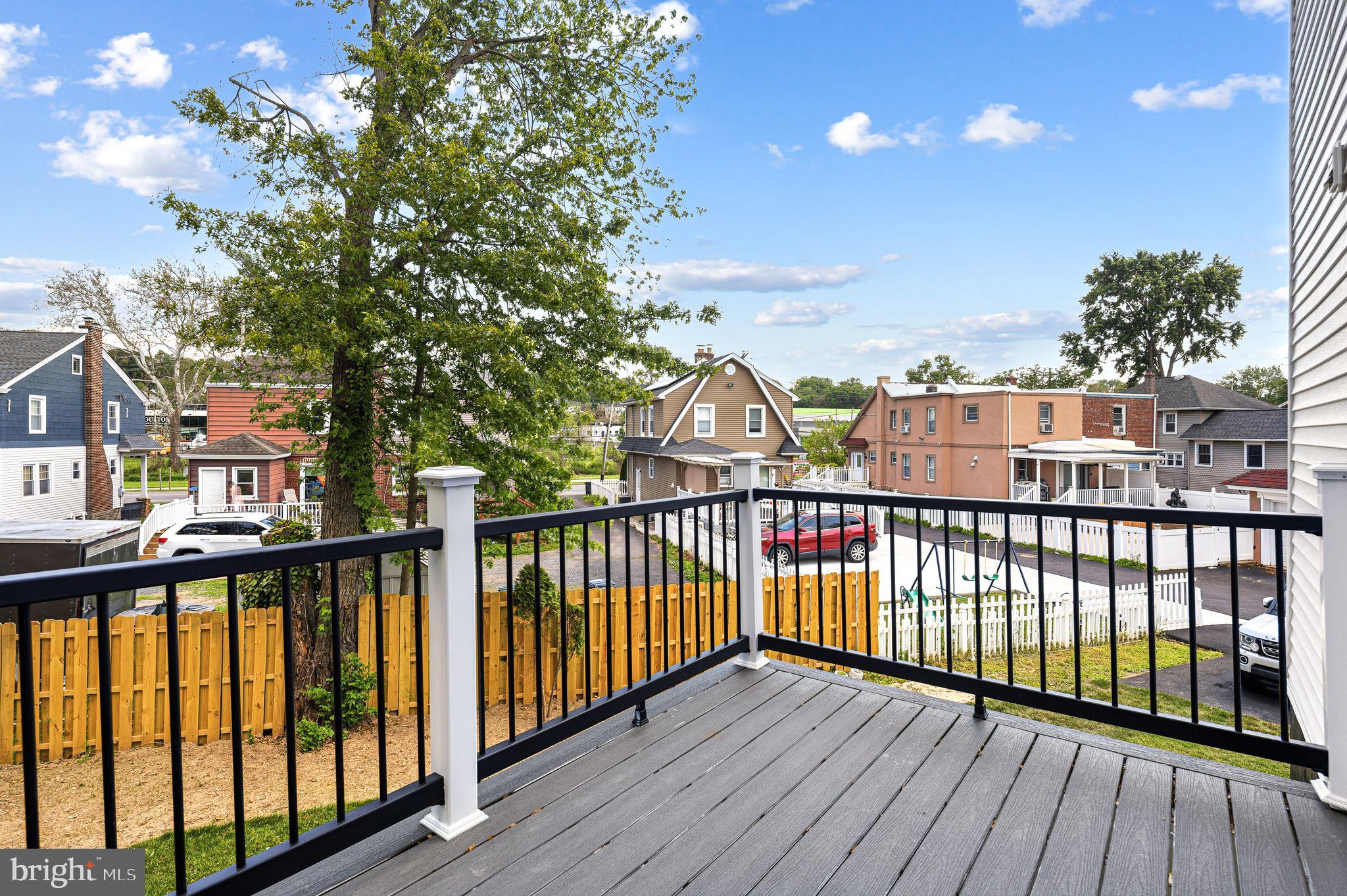 HUNTINGDON VALLEY - Residential