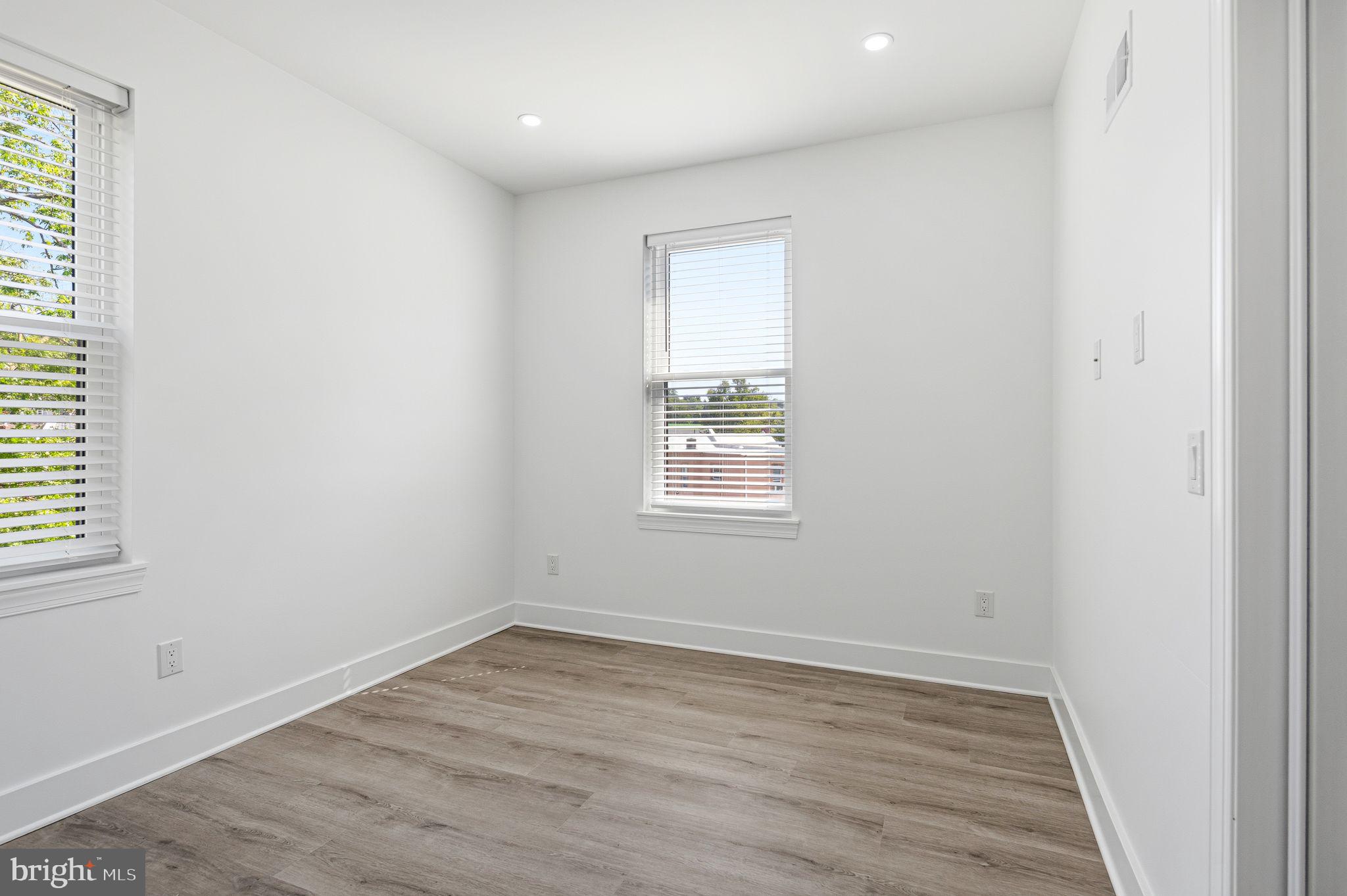 HUNTINGDON VALLEY - Residential