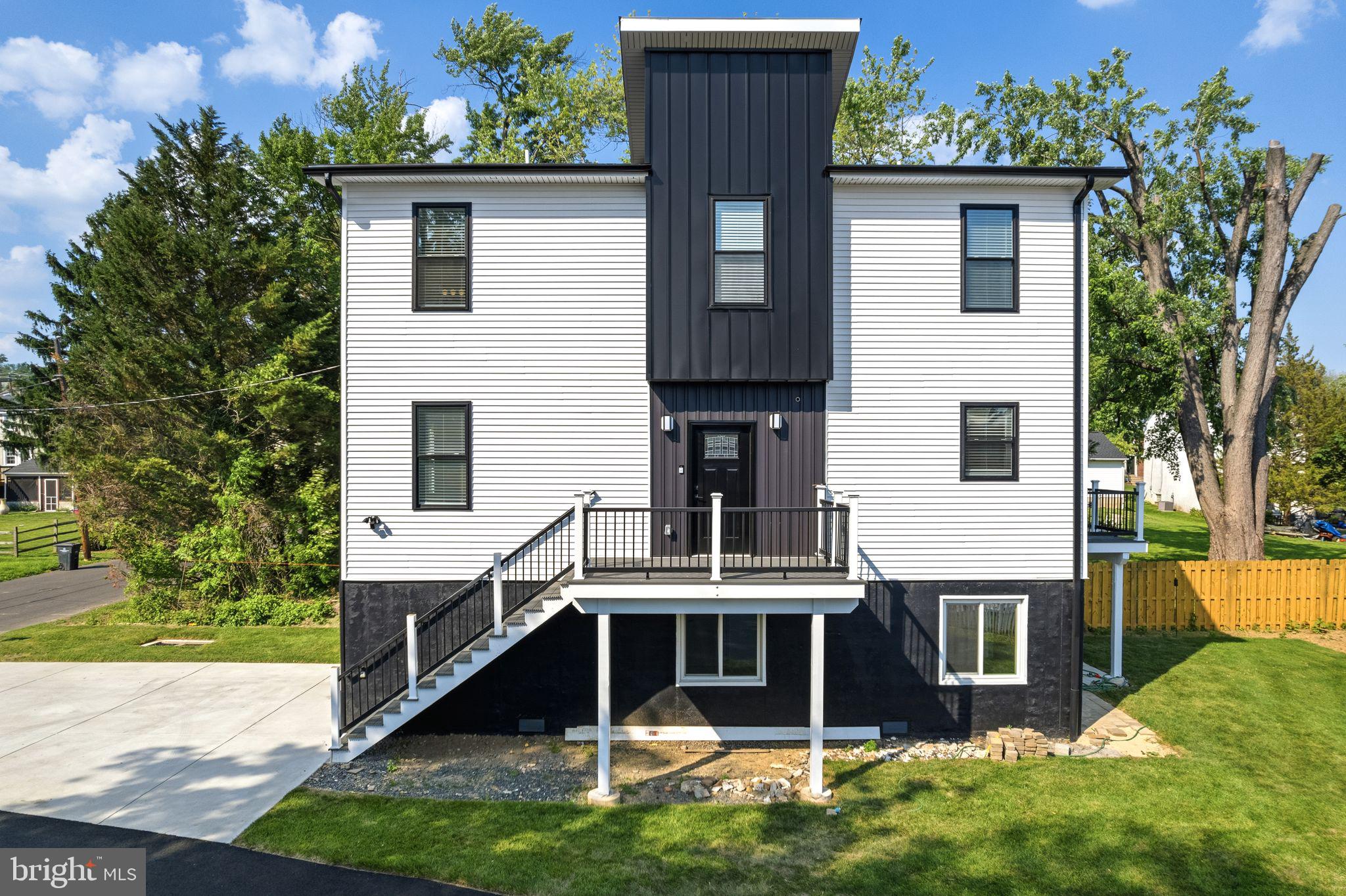 HUNTINGDON VALLEY - Residential