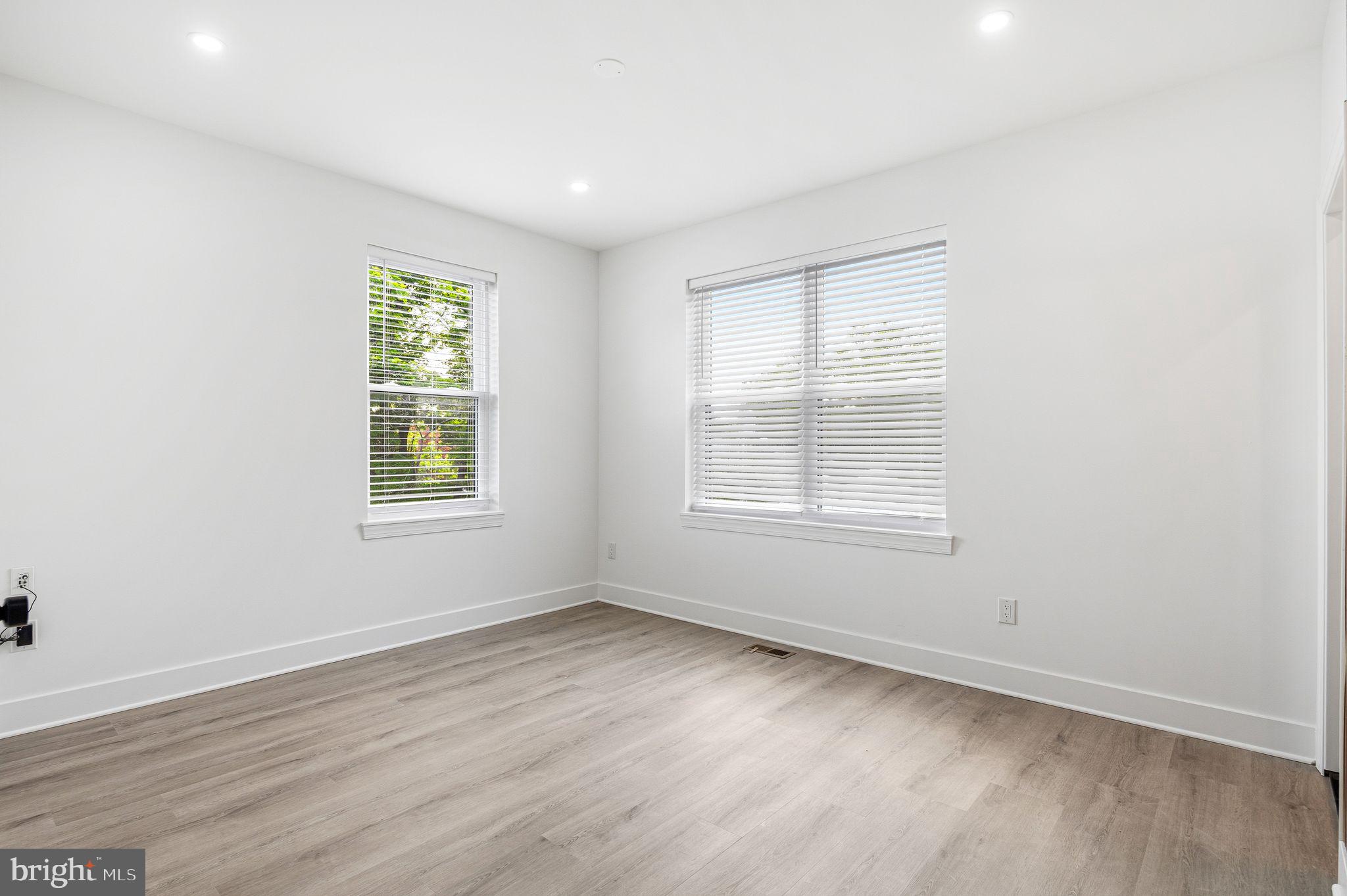 HUNTINGDON VALLEY - Residential