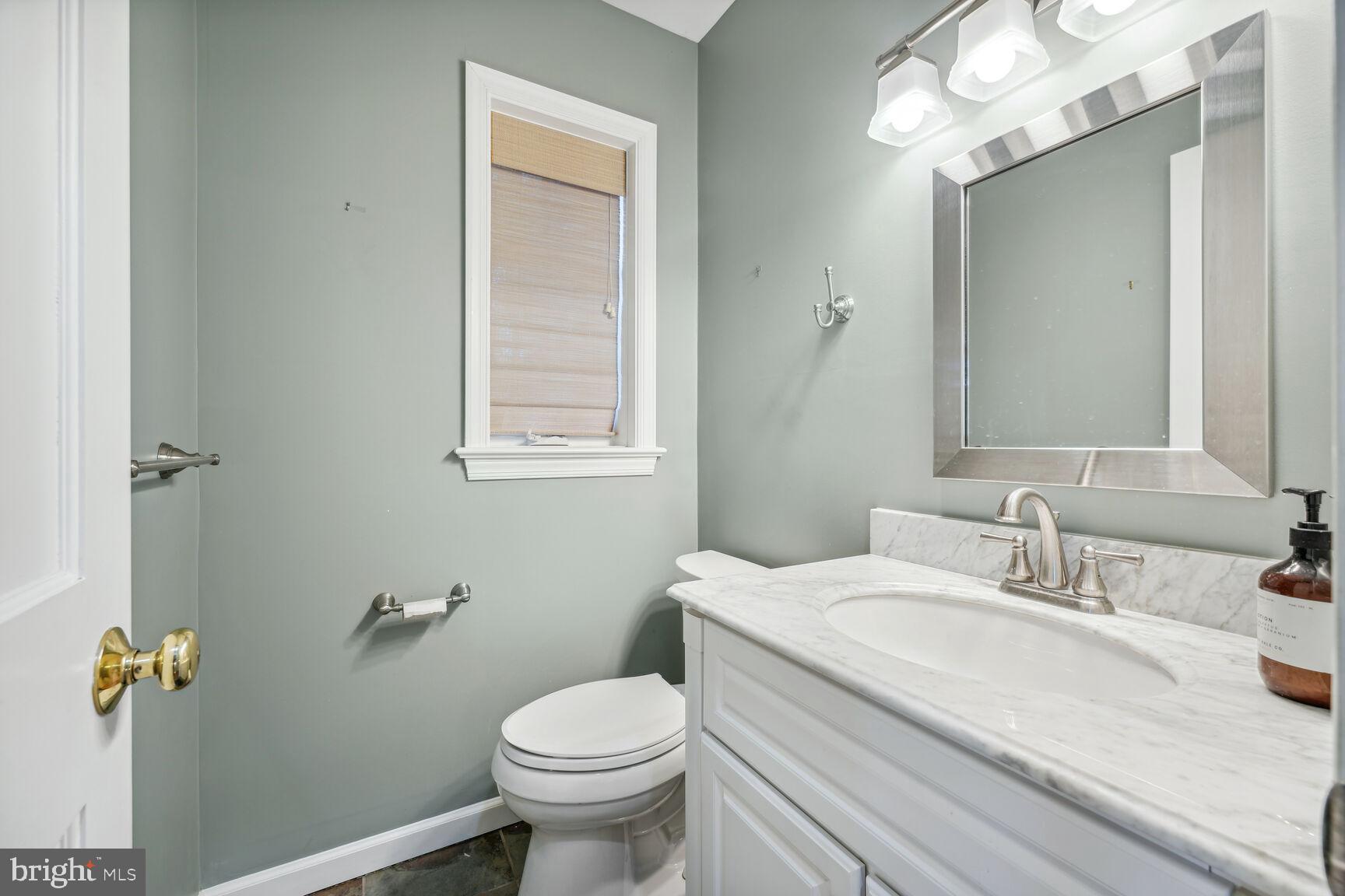 COUNTRY CLUB HILLS - Residential