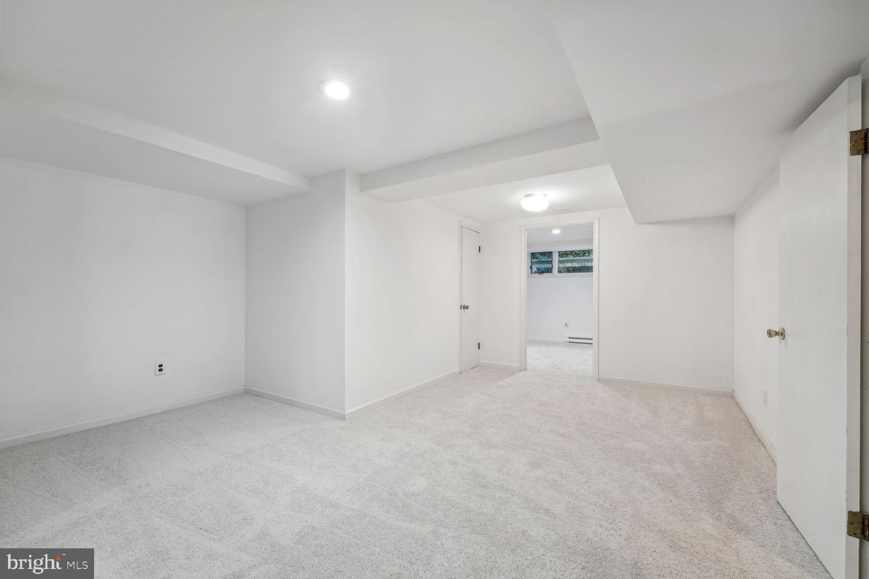 COUNTRY CLUB HILLS - Residential