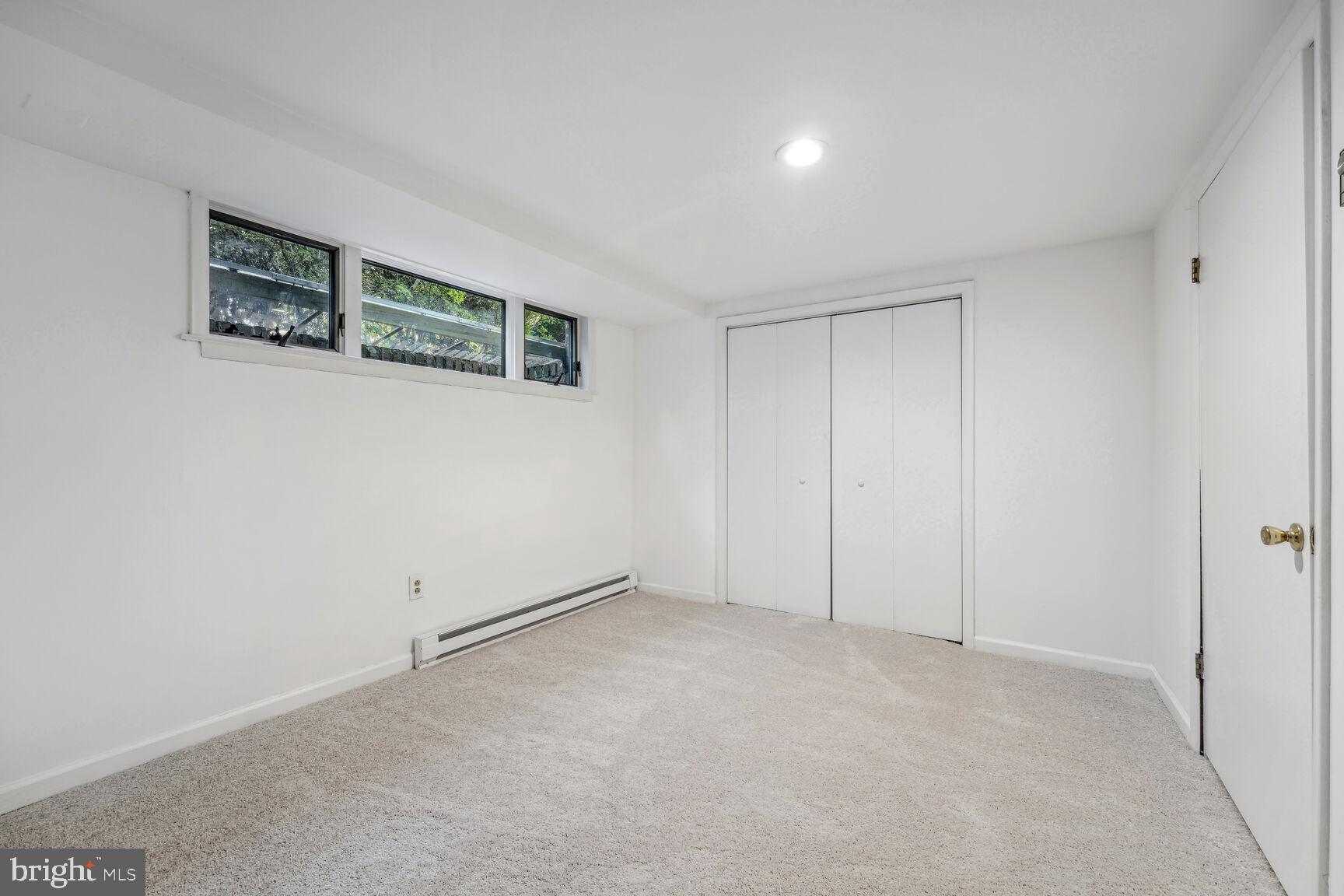 COUNTRY CLUB HILLS - Residential