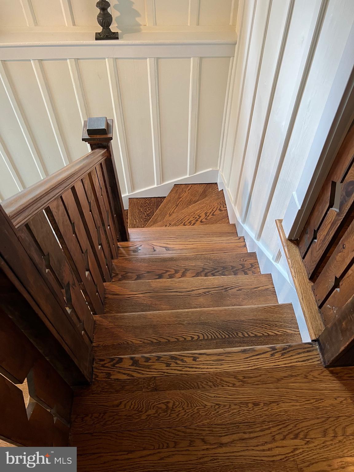 COUNTRY CLUB HILLS - Residential