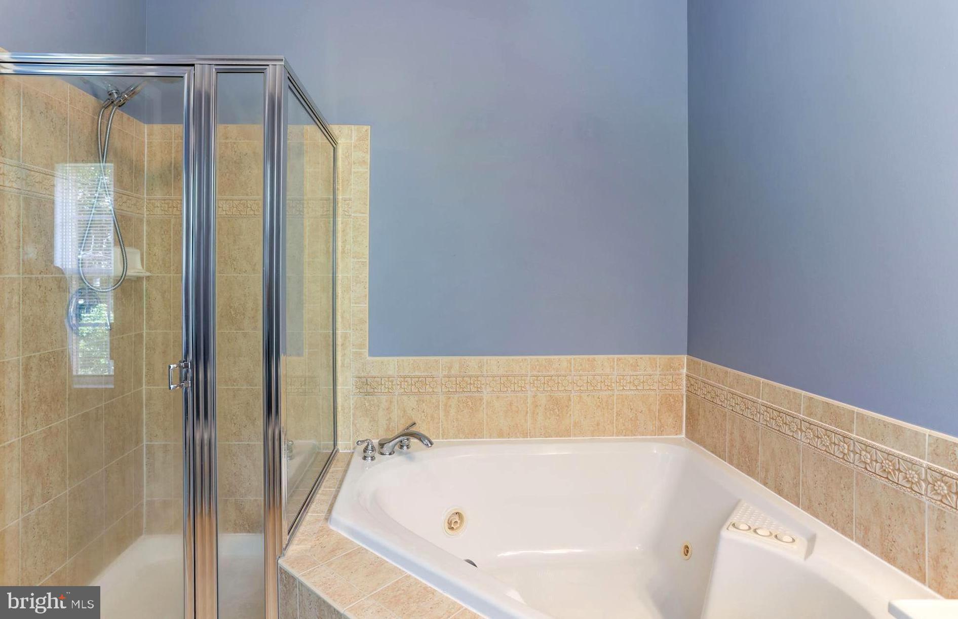 CREEKSIDE COVE - Residential