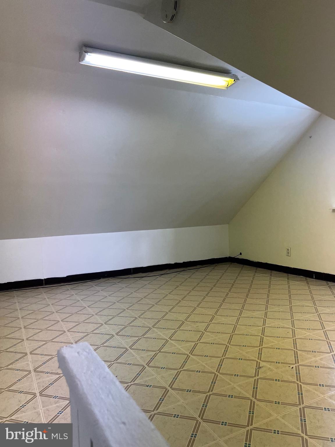 GOVANS - Residential Lease