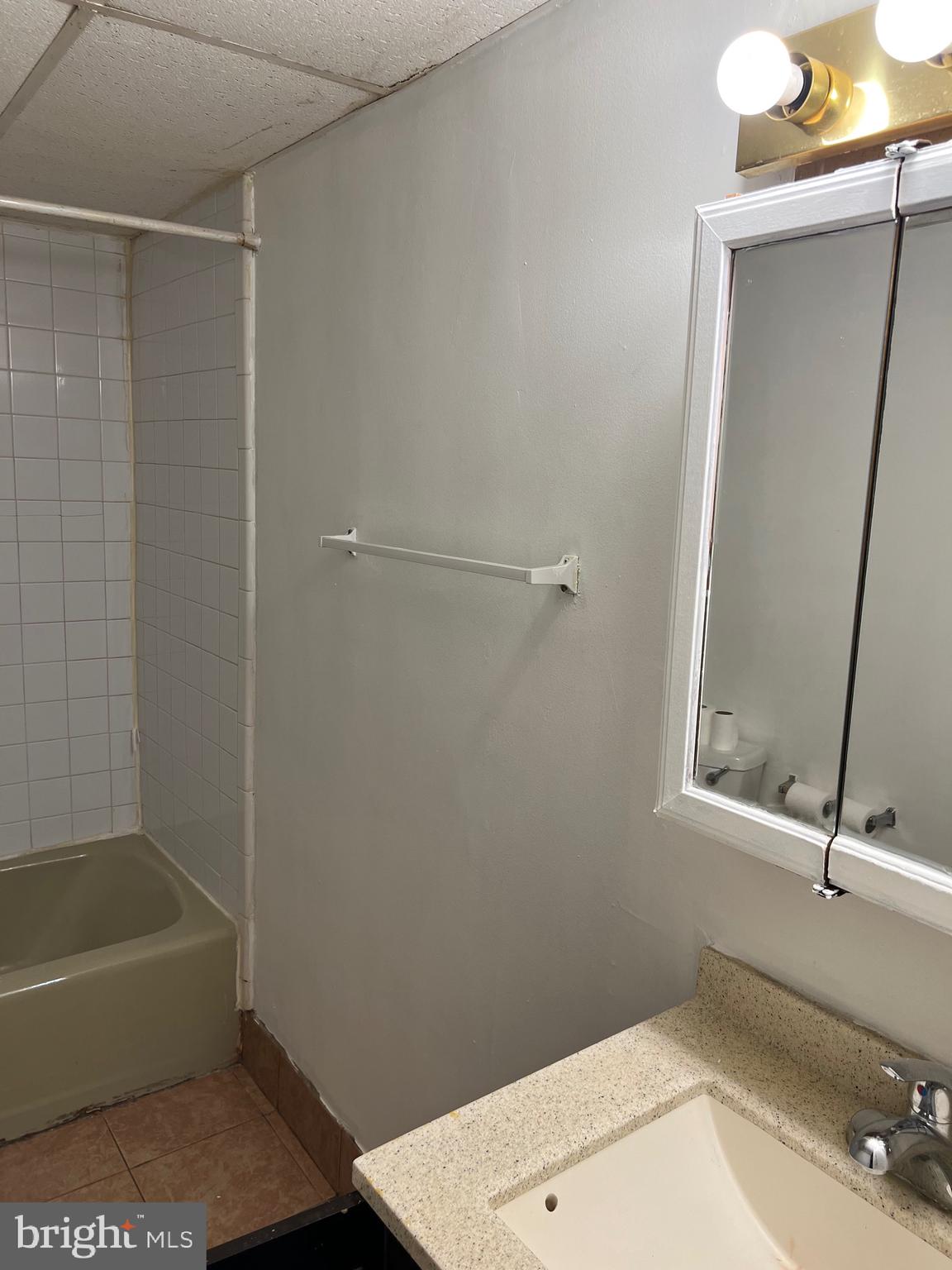 GOVANS - Residential Lease