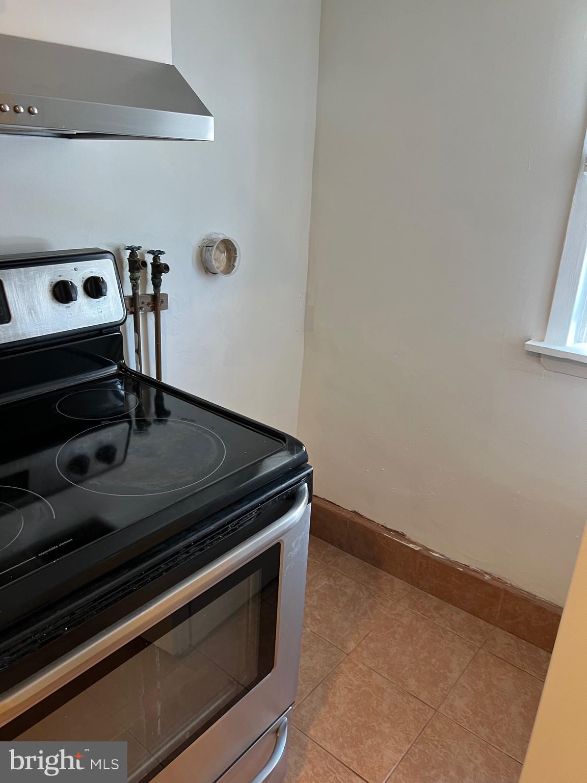 GOVANS - Residential Lease